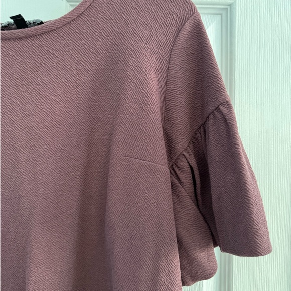 Express Ruffle Short Sleeve Top - Picture 3 of 5